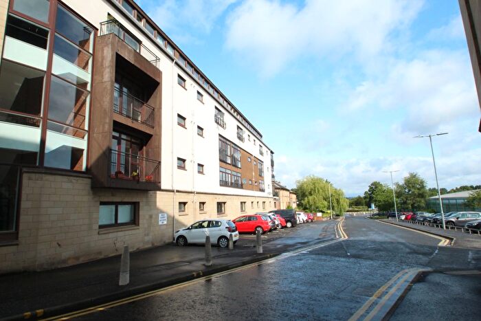 2 Bedroom Flat To Rent In Campbell Close, Hamilton, ML3