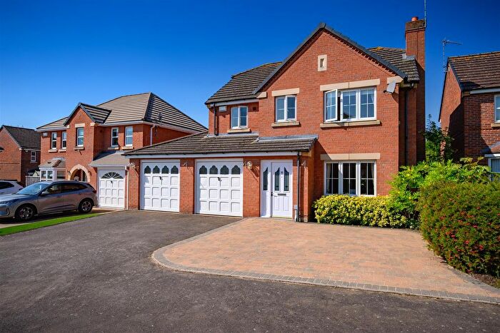 4 Bedroom Detached House For Sale In Sevilla Close, Binley, Coventry, CV3