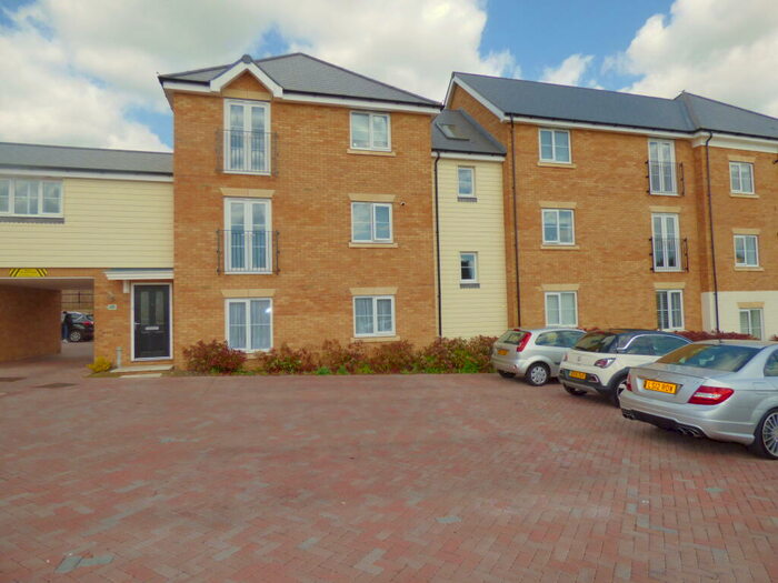 1 Bedroom Apartment To Rent In Warwick Crescent, Dunton Fields, Laindon, SS15