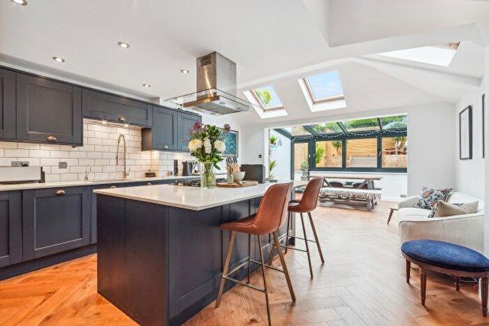 5 Bedroom Property To Rent In Bucharest Road, London, SW18