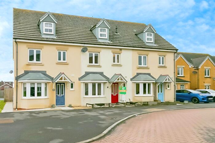 4 Bedroom Terraced House For Sale In Cilgant Y Lein, Pyle, Bridgend, CF33