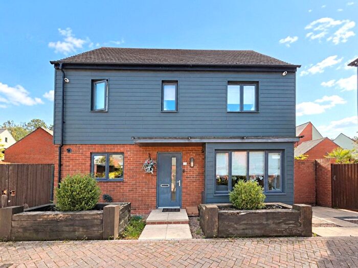 3 Bedroom Detached House For Sale In Sunny Lane, Lawley, Telford, Shropshire, TF3