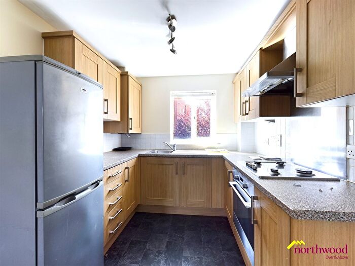 2 Bedroom Flat For Sale In Greenhead Street, Burslem, ST6