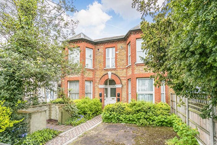 1 Bedroom Flat To Rent In Aldborough Road South, IG3