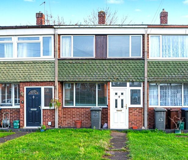 3 Bedroom Terraced House For Sale In Harcourt Close, Egham, TW20