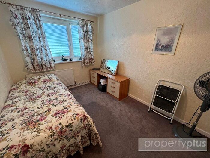 2 Bedroom Semi-Detached House For Sale In Tylcha Fach Estate, Porth, Rhondda Cynon Taff, CF39