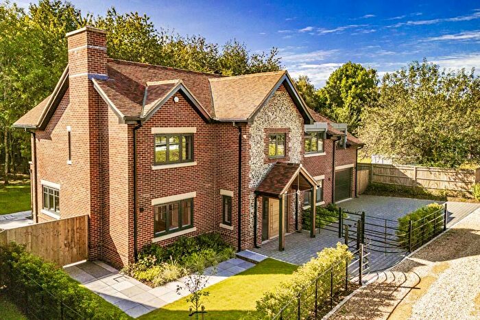 5 Bedroom Detached House For Sale In Keepers Lodge, Greys Green, RG9