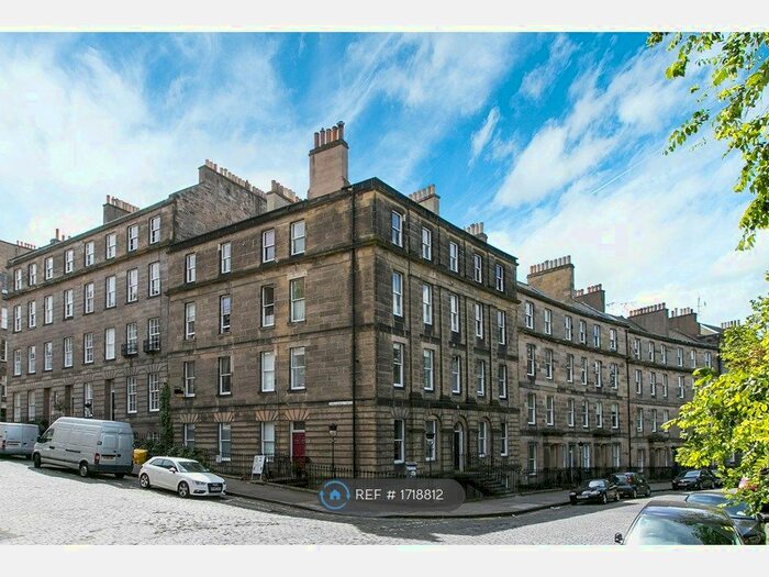 2 Bedroom Flat To Rent In Royal Crescent, Edinburgh, EH3