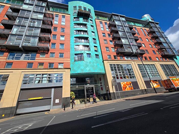 2 Bedroom Flat To Rent In Whitworth Street West, Manchester, M1