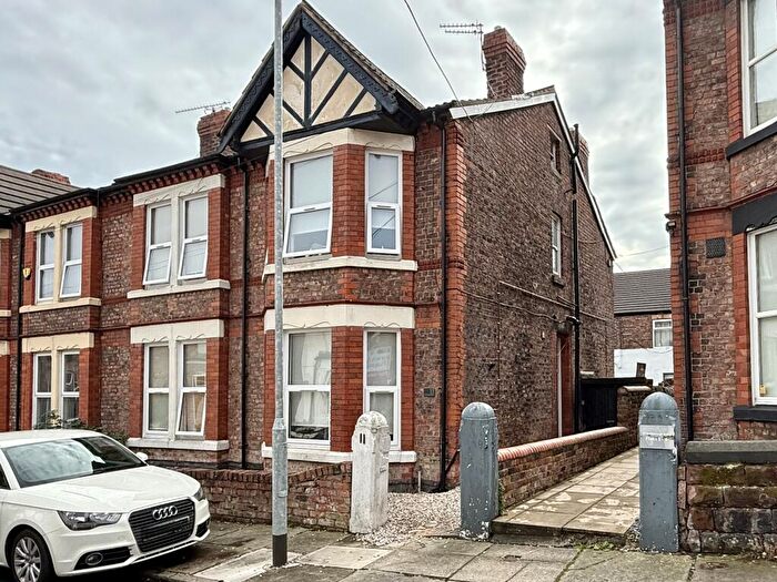 6 Bedroom Semi-Detached House For Sale In Marlborough Grove, Prenton, CH43
