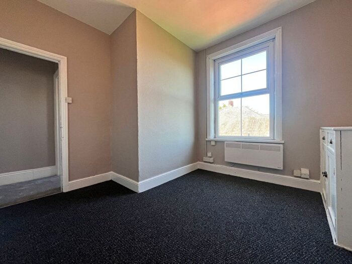 1 Bedroom Flat To Rent In Oakfield Road, Newport, NP20
