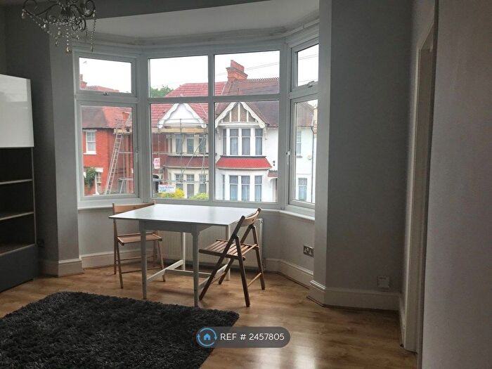 1 Bedroom Flat To Rent In Hindes Road, Harrow, HA1