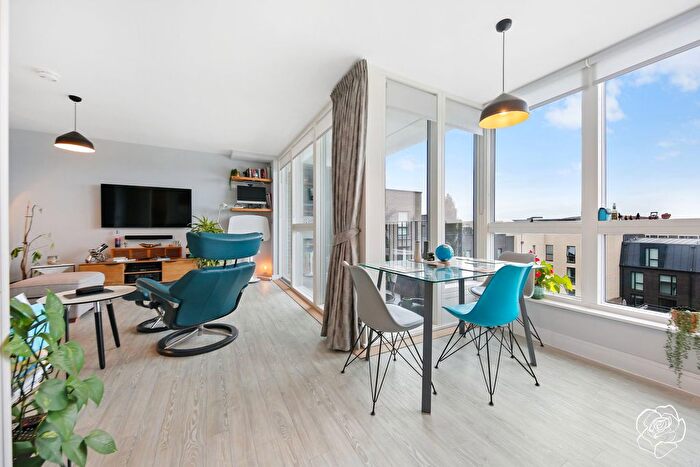 1 Bedroom Flat For Sale In Hyett Court, Honour Lea Avenue, Stratford, E20