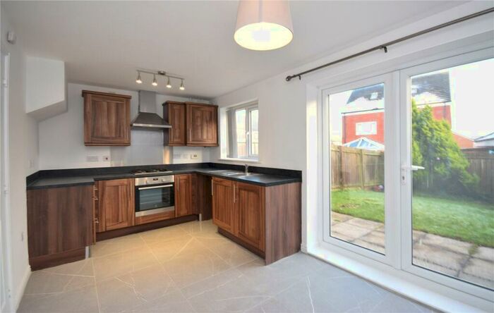 3 Bedroom Semi-Detached House To Rent In Swarcliffe Avenue, Leeds, West Yorkshire, LS14