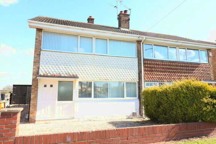 3 Bedroom Semi-Detached House To Rent In Mercel Avenue, Armthorpe, DN3