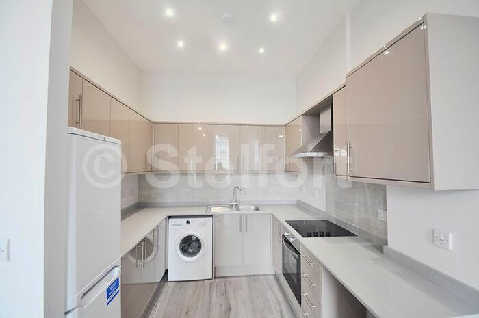 2 Bedroom Flat To Rent In Grafton Road, London, NW5