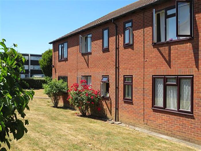 1 Bedroom Apartment To Rent In Langland Road, Netherfield, Milton Keynes, MK6