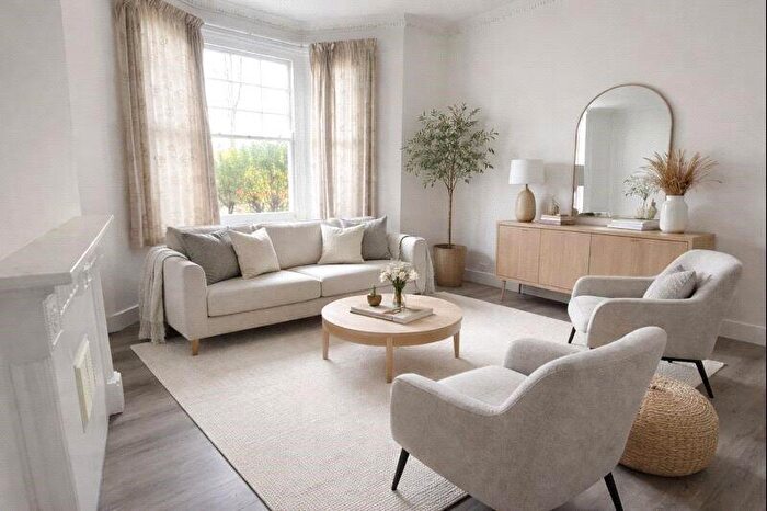 1 Bedroom Maisonette For Sale In Lee High Road, London, SE13