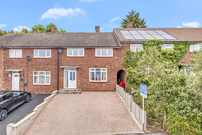 3 Bedroom Terraced House For Sale In Wigton Road, Romford, RM3