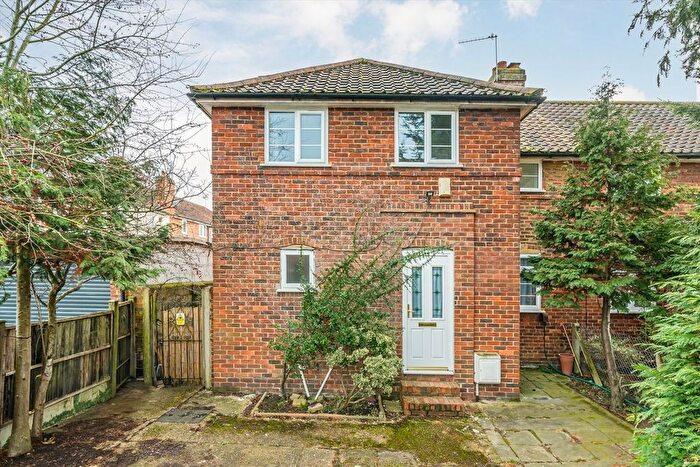 3 Bedroom Semi Detached House To Rent In Rowden Road, Epsom, KT19