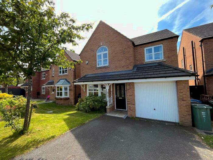 4 Bedroom Detached House To Rent In Hutchinson Close, Radcliffe, M26