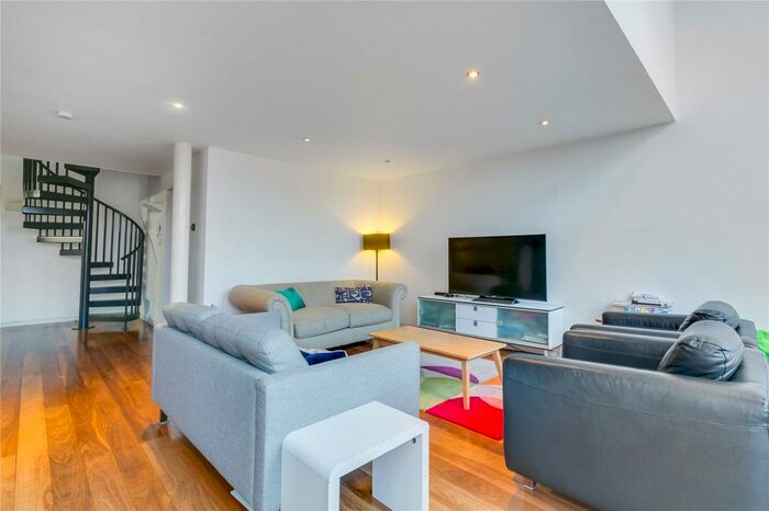 2 Bedroom Flat To Rent In Provost Street, Hoxton, London, N1
