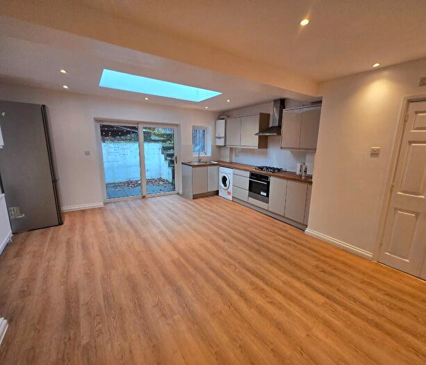 4 Bedroom Terraced House To Rent In Whytecliffe Road South, CR8