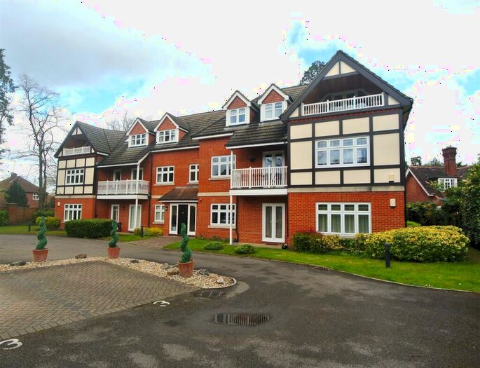 2 Bedroom Apartment To Rent In Weybridge, KT13