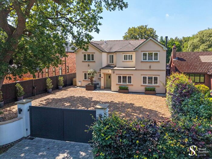 5 Bedroom Detached House For Sale In Northwich Road, Cranage, CW4