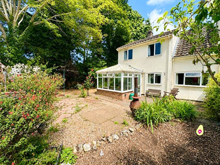 3 Bedroom End Of Terrace House For Sale In Manor Close, Buxton, Norwich, Norfolk, NR10