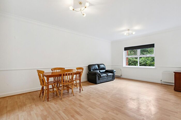 2 Bedroom Flat To Rent In Elderfield Place, Tooting, SW17