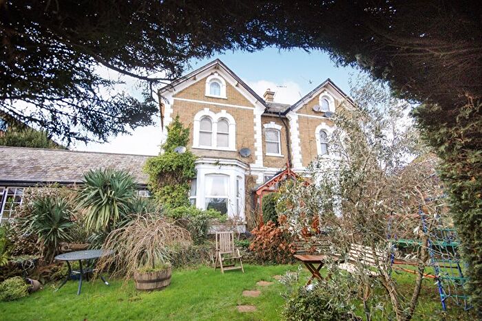 1 Bedroom Flat To Rent In Weston Road, Cowes, PO31