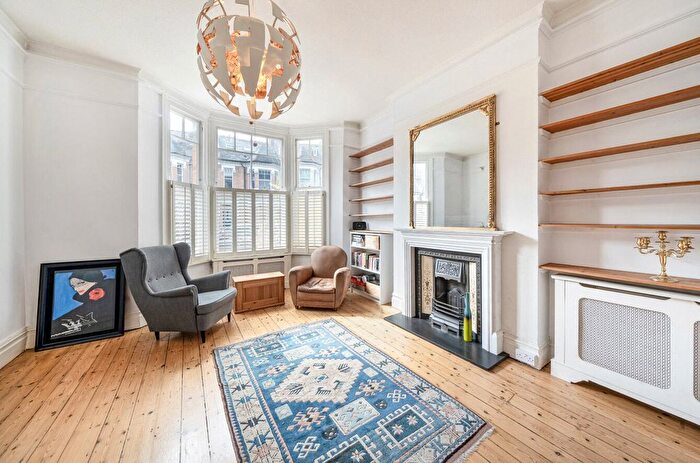 4 Bedroom Flat To Rent In Holmdale Road, West Hampstead, London, NW6