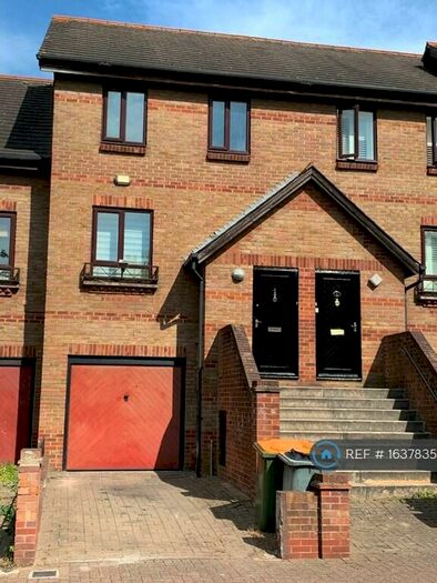 4 Bedroom Terraced House To Rent In Harrier Way, London, E6