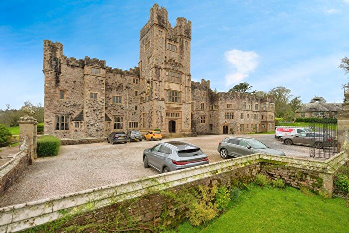 2 Bedroom Flat For Sale In Flete, Ivybridge, Devon, PL21