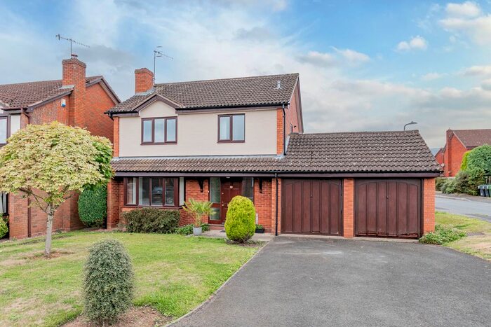 4 Bedroom Detached House To Rent In Meadowvale Road, Lickey End, Bromsgrove, Worcestershire, B60
