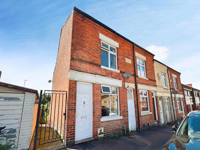 2 Bedroom End Of Terrace House For Sale In Kingsley Street, Leicester, Leicestershire, LE2