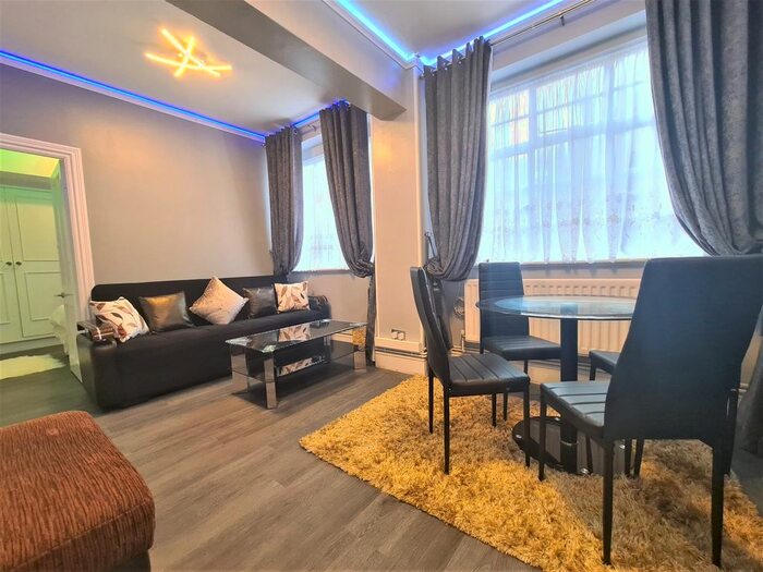 1 Bedroom Flat To Rent In Westbourne Court, Orsett Terrace, London, W2