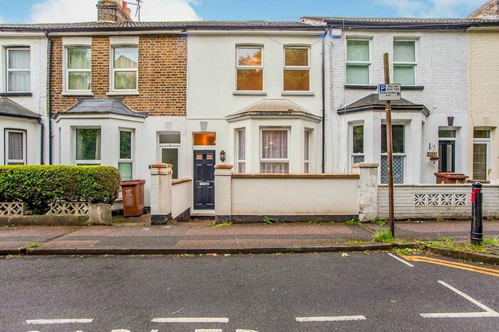 3 Bedroom Terraced House To Rent In Boundary Road, Chatham, Kent, ME4