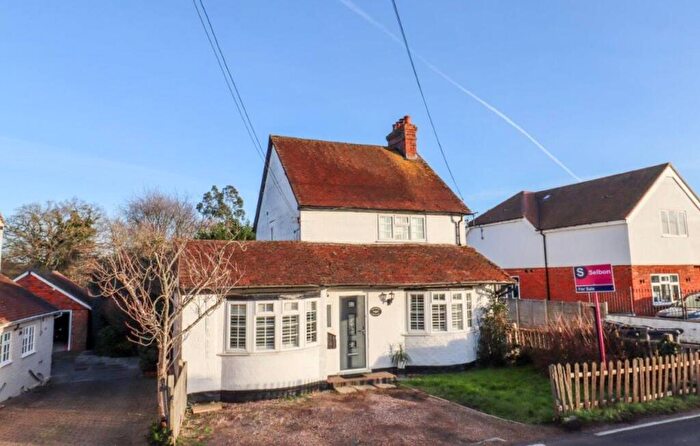 3 Bedroom Detached House For Sale In Crondall Lane, Crookham Village, Fleet, GU51