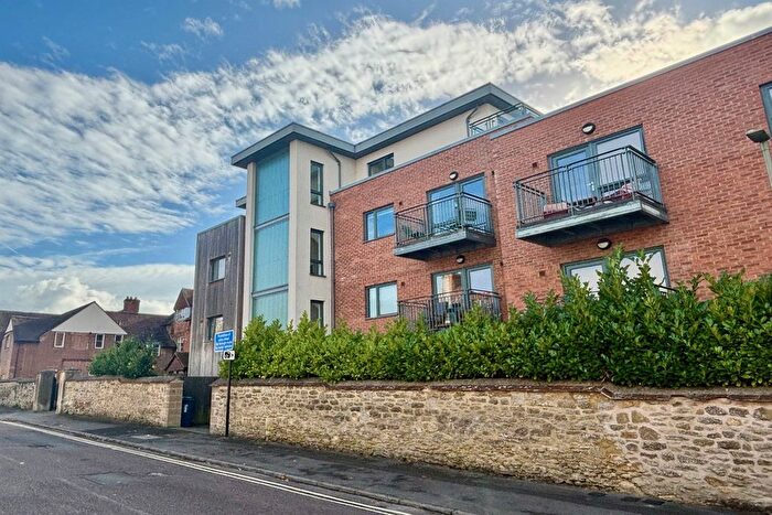 2 Bedroom Flat To Rent In Spire View, Crescent Road, OX4