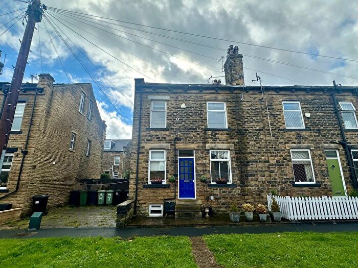 2 Bedroom End Of Terrace House To Rent In Tennyson Street, Farsley, LS28