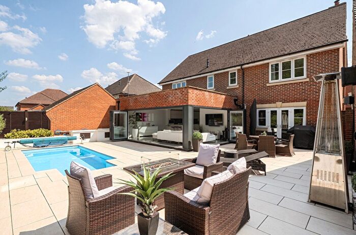 5 Bedroom Detached House For Sale In Grenadier Close, Shinfield, Reading, Berkshire, RG2