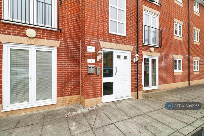 2 Bedroom Flat To Rent In Lawnhurst Avenue, Wythenshawe, Manchester, M23