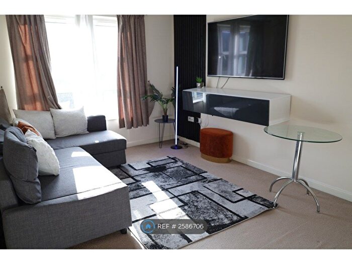 2 Bedroom Flat To Rent In King Street, Aberdeen, AB24