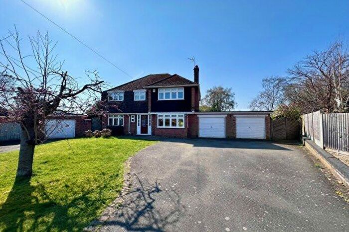 4 Bedroom Property To Rent In Chestnut Close, Loughborough, LE12