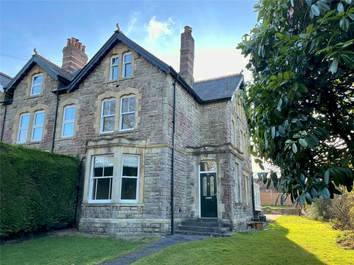 4 Bedroom End Of Terrace House To Rent In Shepton Mallet, Somreset, BA4