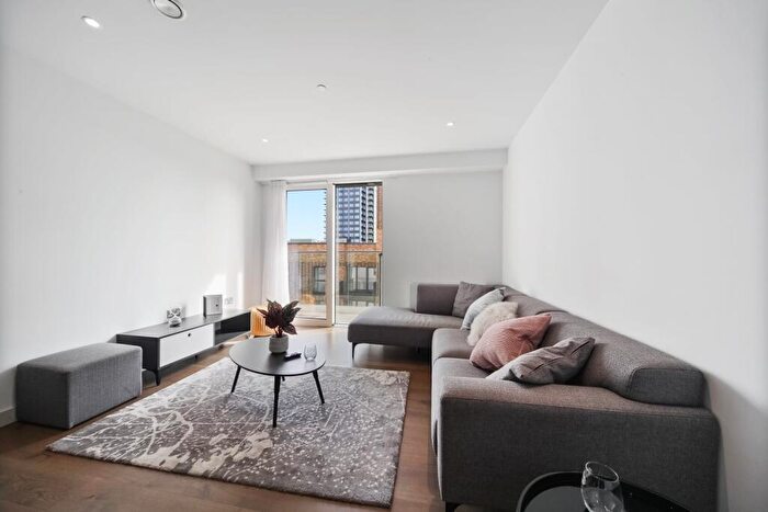 2 Bedroom Apartment To Rent In Mawes House, SE17