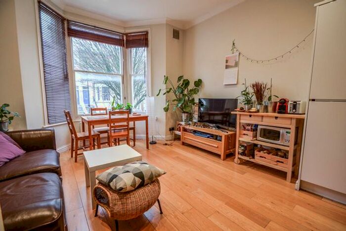 2 Bedroom Flat To Rent In Portnall Road, London, W9