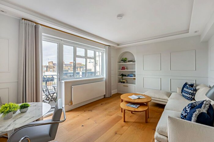 2 Bedroom Flat For Sale In Pond Place, London, SW3